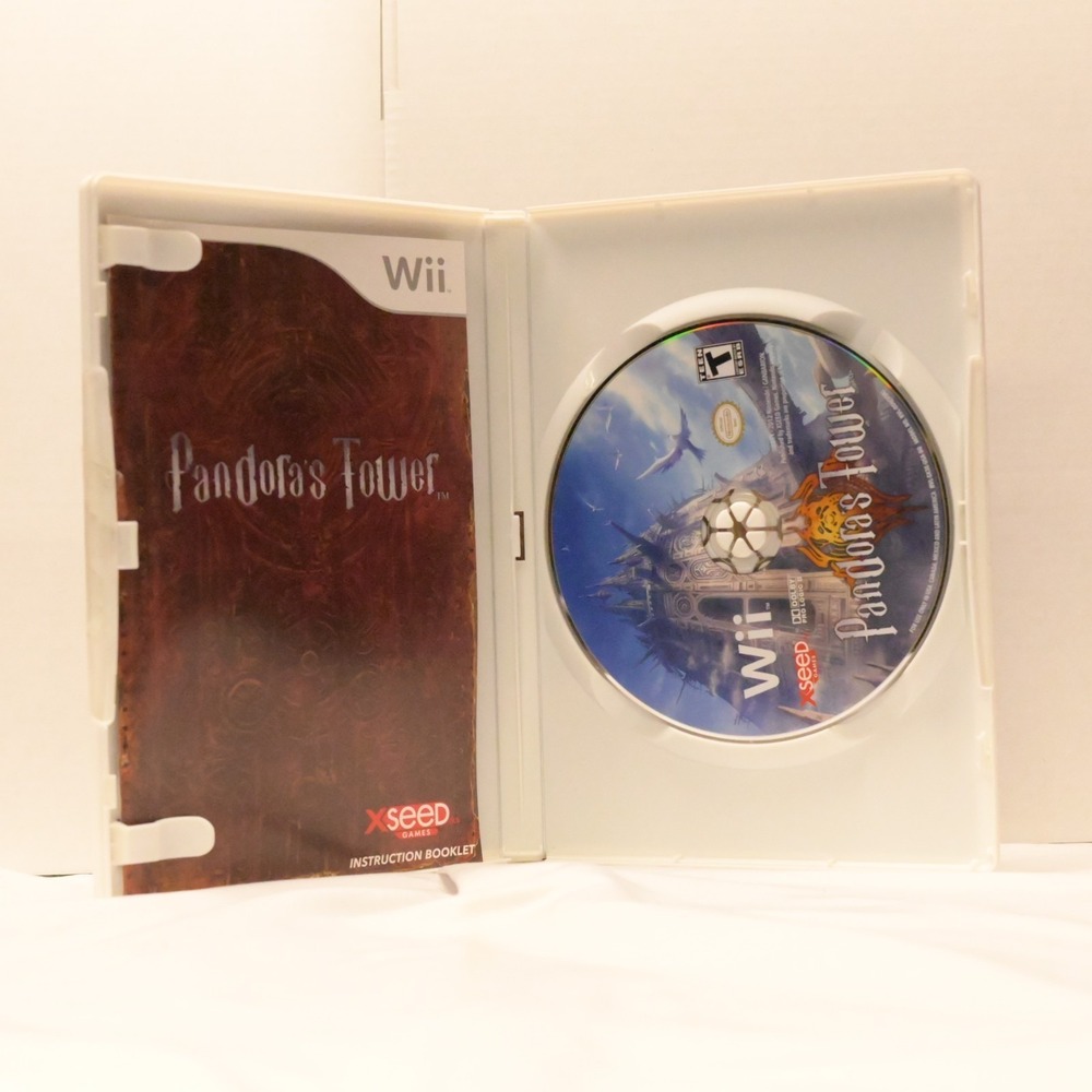 Pandoras Tower CIB Nintendo Wii Complete w/ Case Manual Disc
